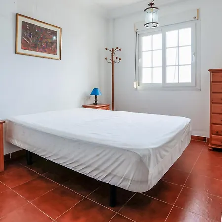 Beautiful Apartment In Torrevieja With Wifi