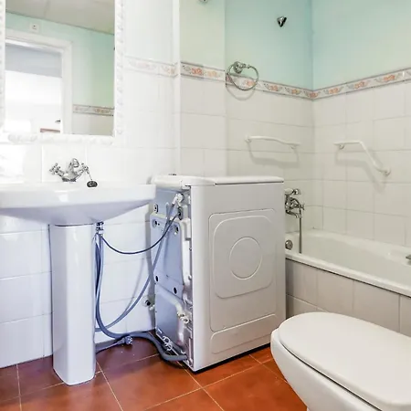 Appartement Beautiful Apartment In Torrevieja With Wifi